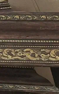 سه عدد کتیبه سه متری