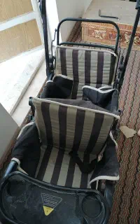 کالسکه دوقلو