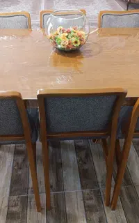 میز غذاخوری ۶نفره کاملاً نو (بسیار شیک و با کیفیت)