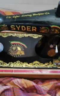 چرخ خیاطی آنتیک
