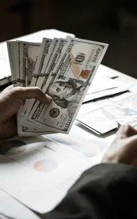 آموزَش معاملات ارز دیجیتال، طلا، دلار ،متاورس