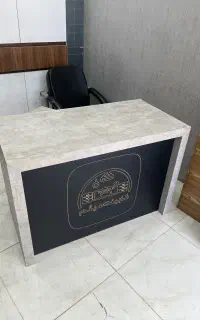 میز مدیریت / پیشخوان همراه با صندلی