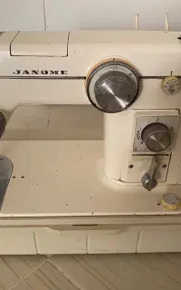 چرخ خیاطی ژانومه