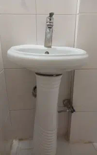 روشویی پایه دار