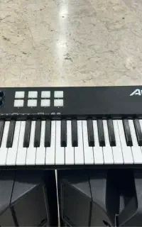 میدی کنترلر الیسیس مدل V49