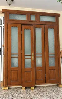 در چوبی قدیمی ۷۰ ساله چوب روس