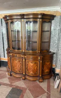ویترین چوب گردو
