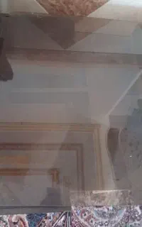 گل میز بارویه شیشه ای و بدنه ام دی اف شیک ومحکم