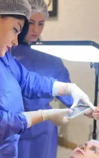ورکشاپ میکروبلیدینگ و فیبروز ابرو