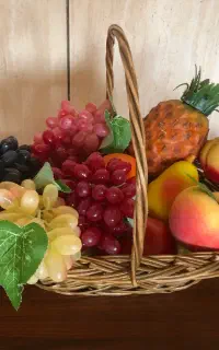 سبد. با میوه