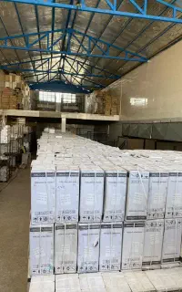 تولید و پخش مستقیم کاغذ دیواری از درب انبار
