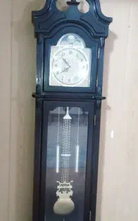 ساعت ایستاده  کلاسیک و زیبا