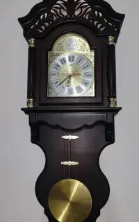 ساعت دیواری طرح چوب