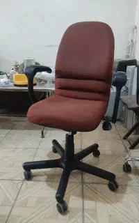 صندلی گردان نیلپر