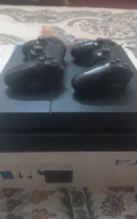 ps4در حده نو خیلی کم استفاده شده