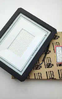 پرژکتور 100وات با 2سال گارانتی*