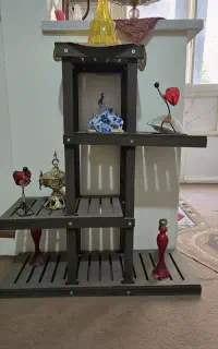 جا گلدونی یا مجسمه ای