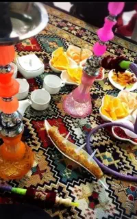 چند نفر جهت همکار خانوم فقط در کافه قلیان میوه ای