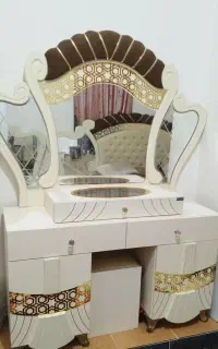 تخت و کنسول آرایش