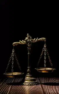 وکیل پایه یک دادگستری