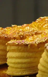 کیک و شیرینی با قیمت مناسب و کیفیت خوب
