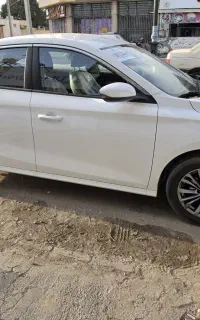 ام جی پنج صفر کیلومتر دنده‌ایی