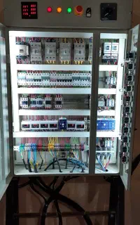 مونتاژ تابلو و راه اتدازی کلیه موتور و شناور