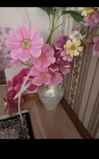 گل وگلدان