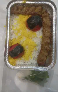 طبخ وتوزیع غذای پرسنلی وکارگاهی