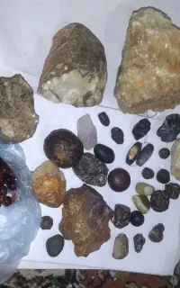 انواع گوهر سنگ و سکه قدیمی