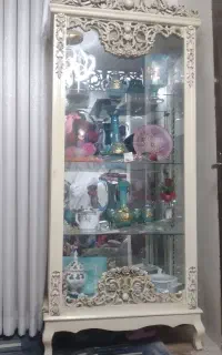 بوفه ویترین بزرگ