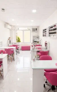 اجاره میز ناخن/تخت مژه تتو /صندلی رنگ و کراتین