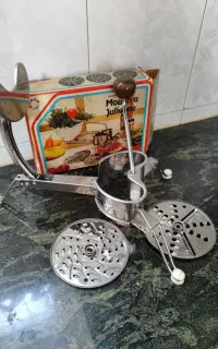 رنده رو میزی و پارچ استیل آب خوری