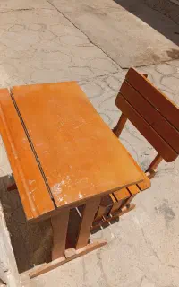 میز تحریر چوبی به همراه صندلی