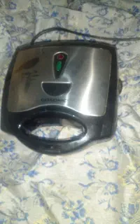 ساندویچ ساز در حد نو