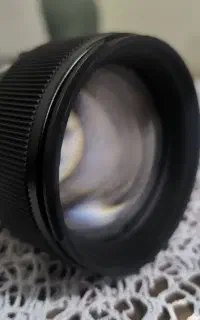 لنز ۸۵ سیگما