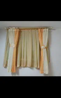 پرده حریر سالم و تمیز