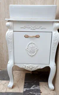 روشوئی کابینتی به همراه شیر طلائی
