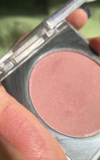 رژگونه لاکچری