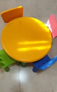 میز و صندلی کودک