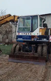 مینی بیل لاستیکی کوماتسو  لودر  پمپ بتن دیگ