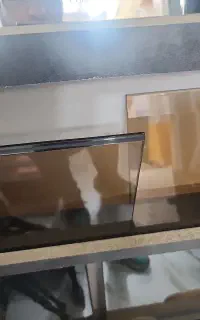 نیروی ماهر شیشه بری