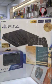 ps4 1TB استوک عمان ۱۲ماه گارانتی