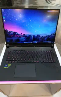 asus ROG strix SCAR 18