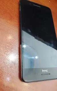 گوشی htc728 ال سی دی  سالم فقط باطری
