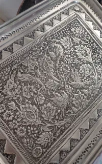 سینی ورشو قدیمی قلمزنی شده