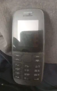 نوکیا ساده دوسیم ۱۰۵ در حد اکبند