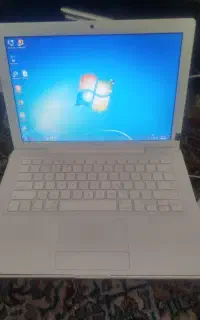 لپتاپ مک بوک