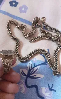 گردن بند و انگشتر