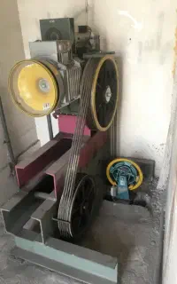 سرویسکار،تعمیرکار و نگهداری آسانسور